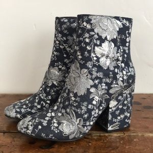 Merona DenimBlue Silver Brocade Block Heel Boots 9